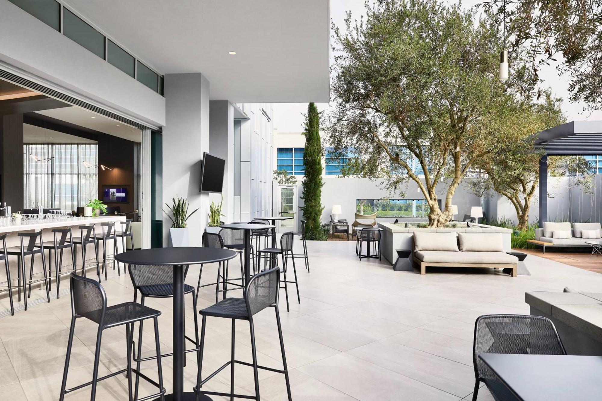 Ac By Marriott Angeles South Bay Hotel 4*